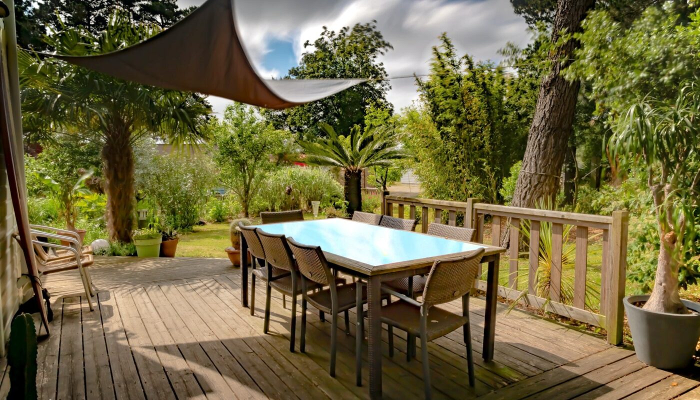 terrasse en bois sur pilotis