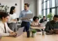 Équilibre vie professionnelle et personnelle avec agenda et famille